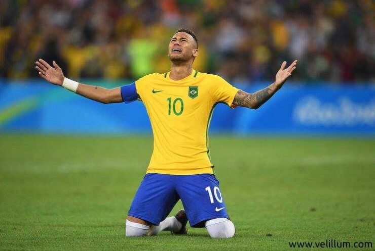 World Cup 2018 - Brazil vs Costa Rica - Neymar breaks down after win