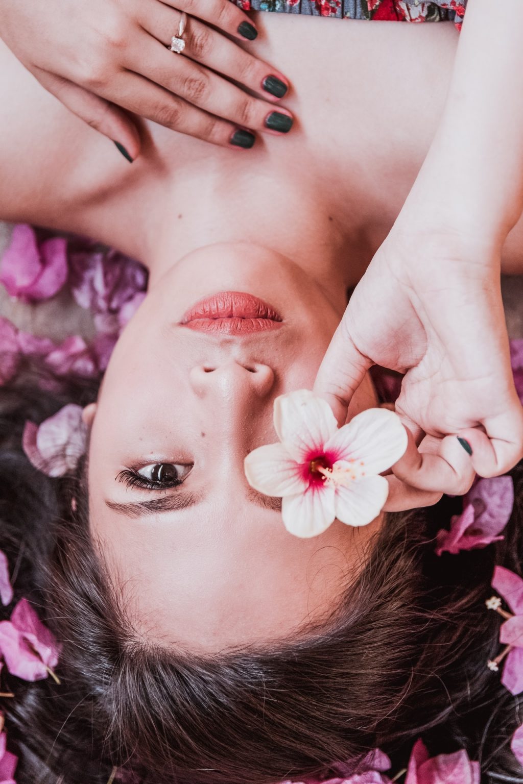 Flowers With Skin Benefits That Make You Look More Beautiful Vel Illum