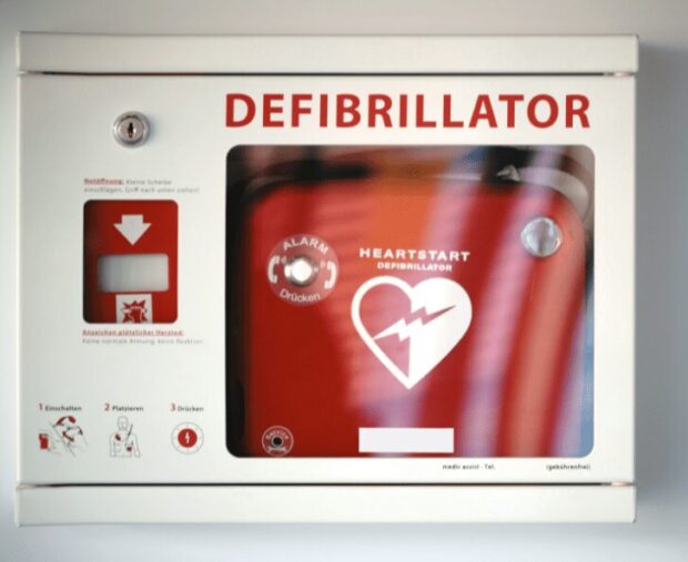 How Does a Portable Defibrillator Work